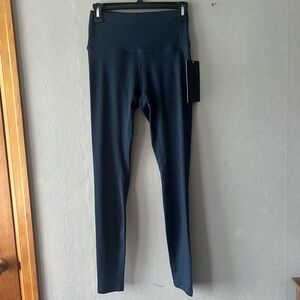 TYR Navy Blue Performance Comfort High Rise Leggings Size Medium NWT